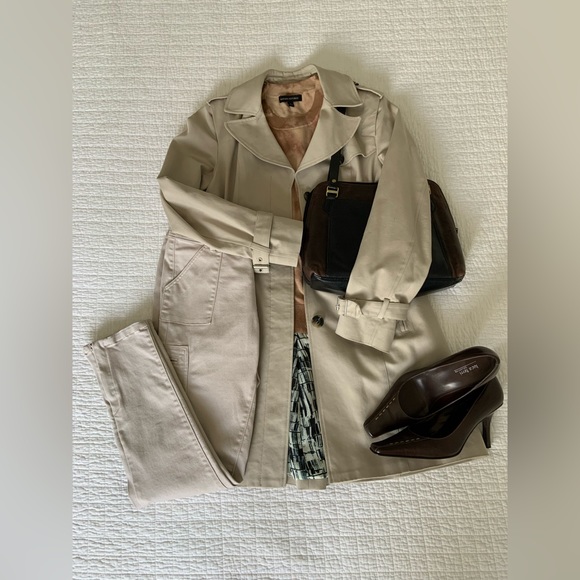 KENNETH COLE NEW YORK CLASSIC TAN TRENCH COAT / BELTED / LINED / COTTON / SMALL - Picture 10 of 12